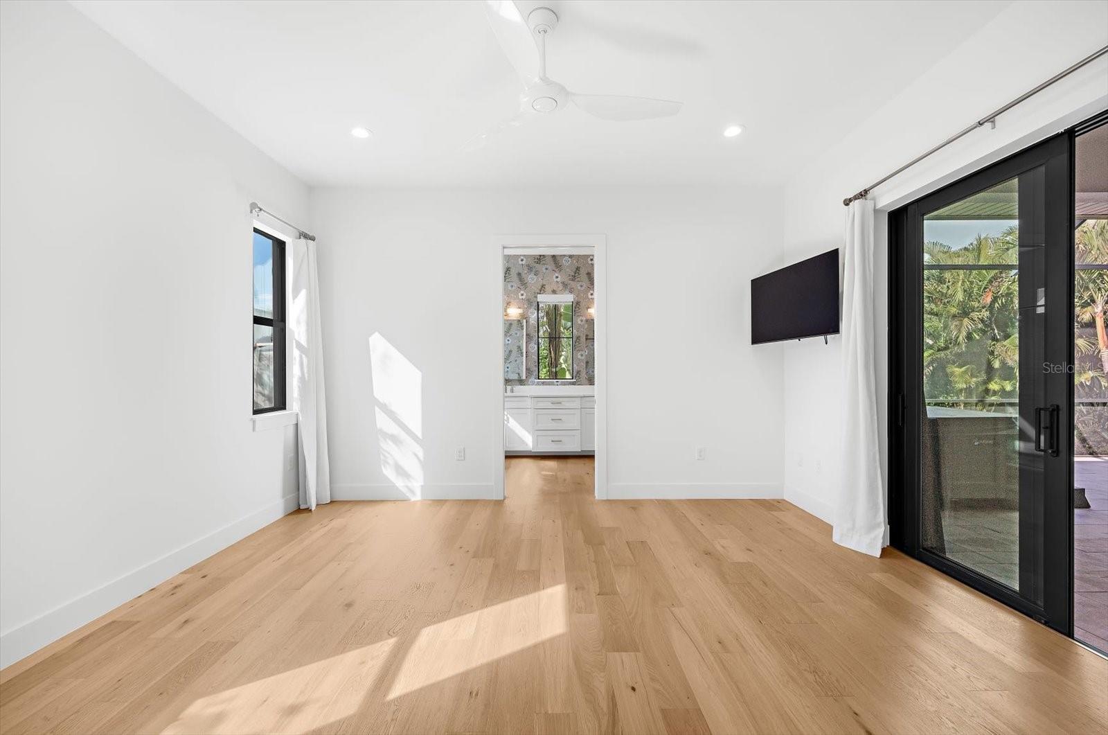 2135 DATURA ST, SARASOTA, FL — photo 42