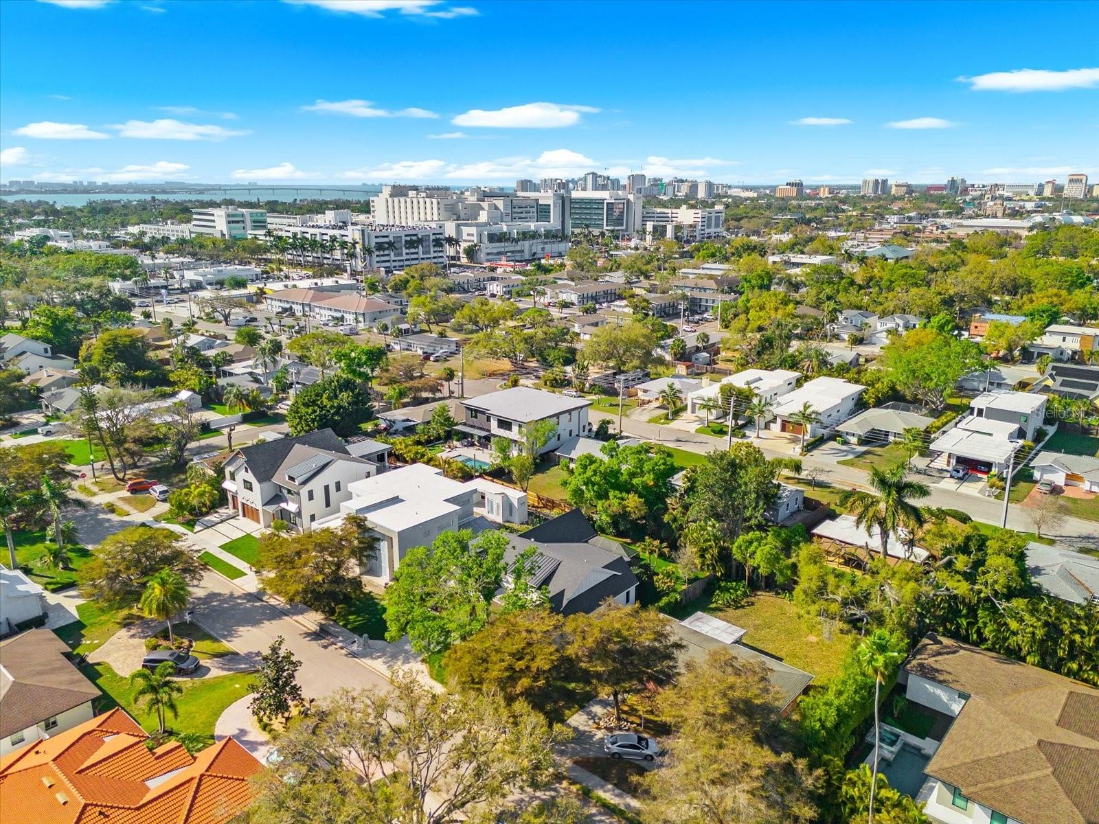 2135 DATURA ST, SARASOTA, FL — photo 58