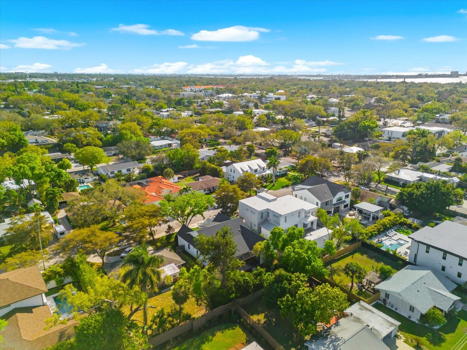 2135 DATURA ST, SARASOTA, FL — photo 60