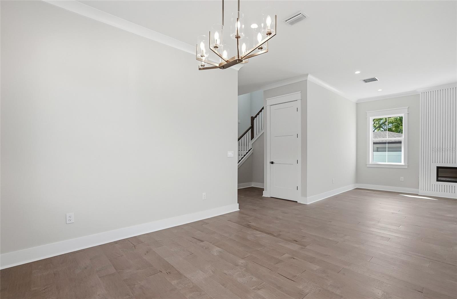 879 53RD AVE N, ST PETERSBURG, FL — photo 14