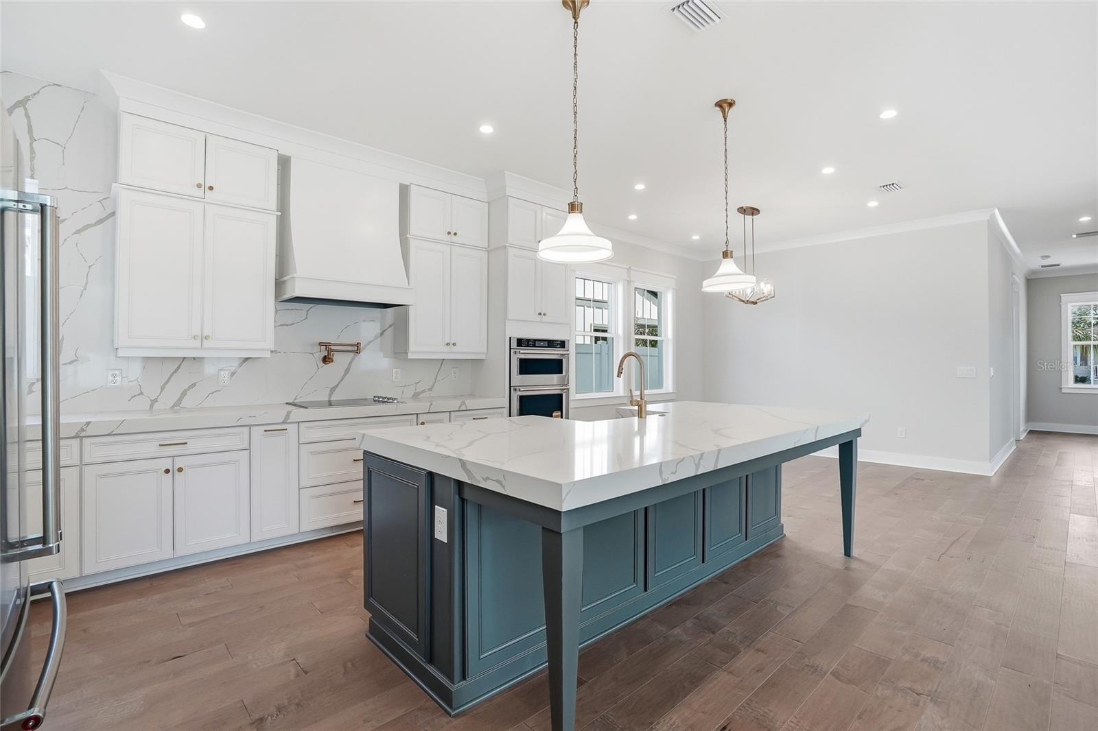 879 53RD AVE N, ST PETERSBURG, FL — photo 16