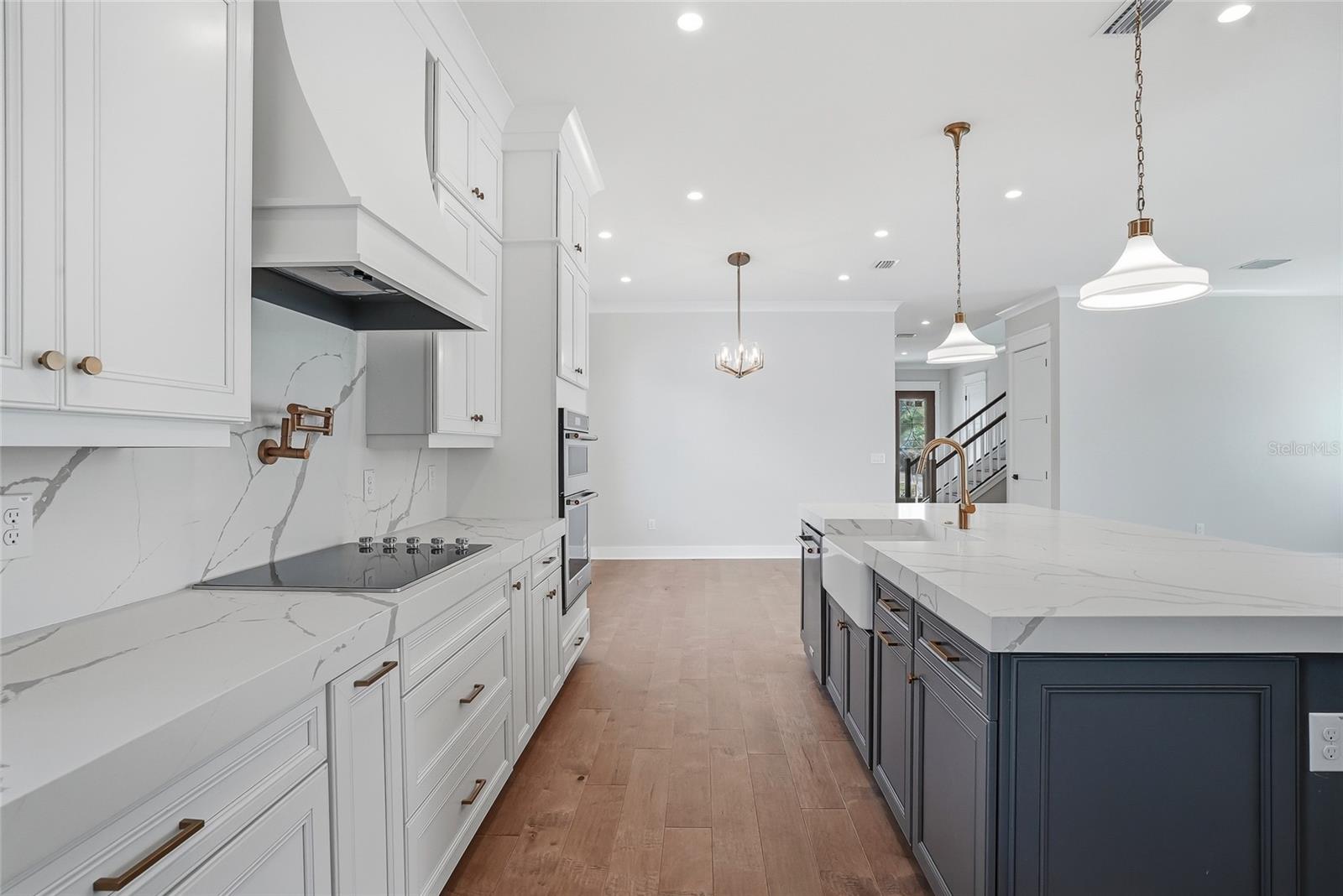879 53RD AVE N, ST PETERSBURG, FL — photo 18