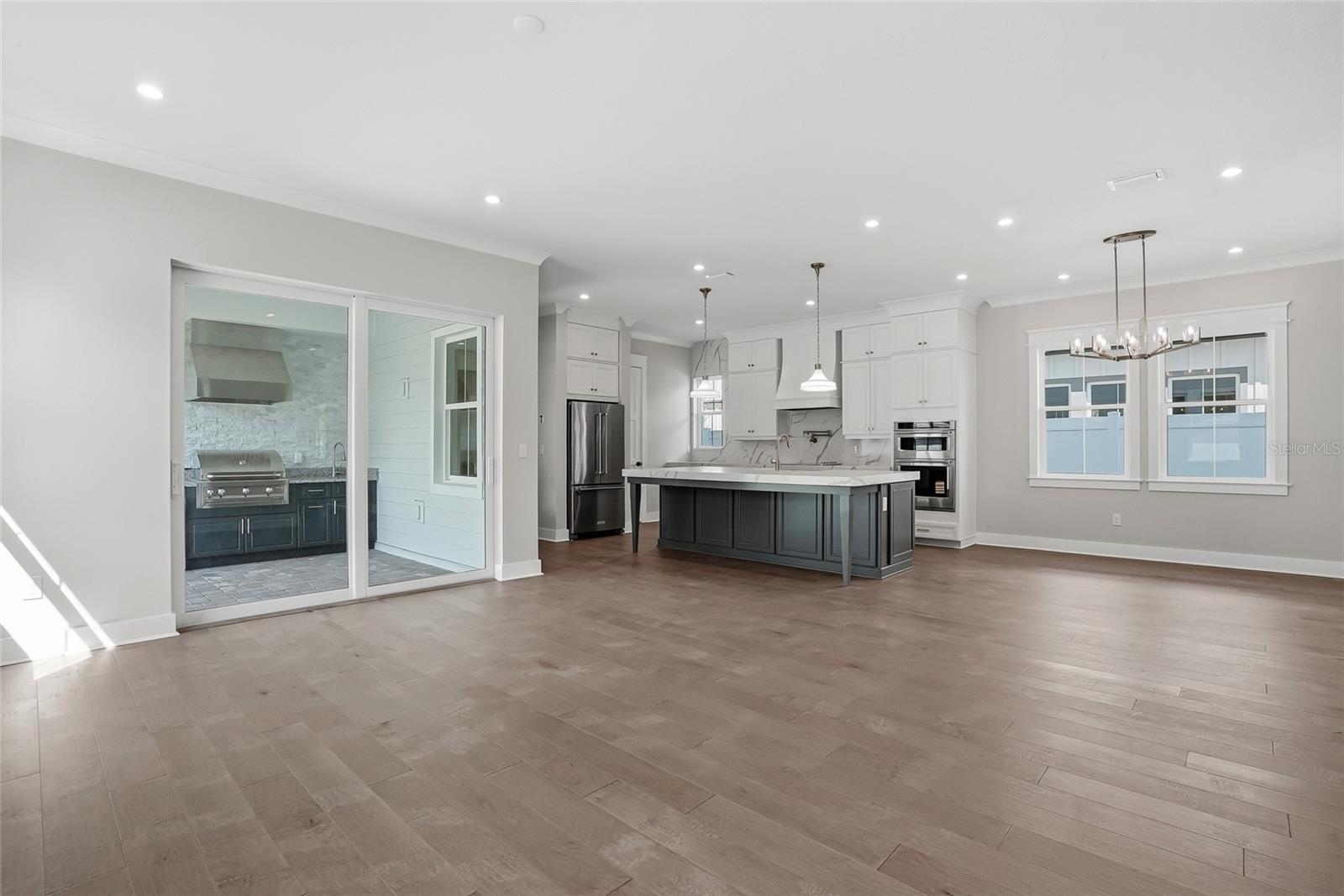 879 53RD AVE N, ST PETERSBURG, FL — photo 24
