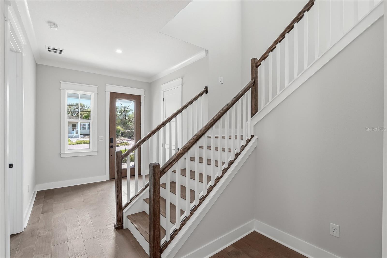 879 53RD AVE N, ST PETERSBURG, FL — photo 29