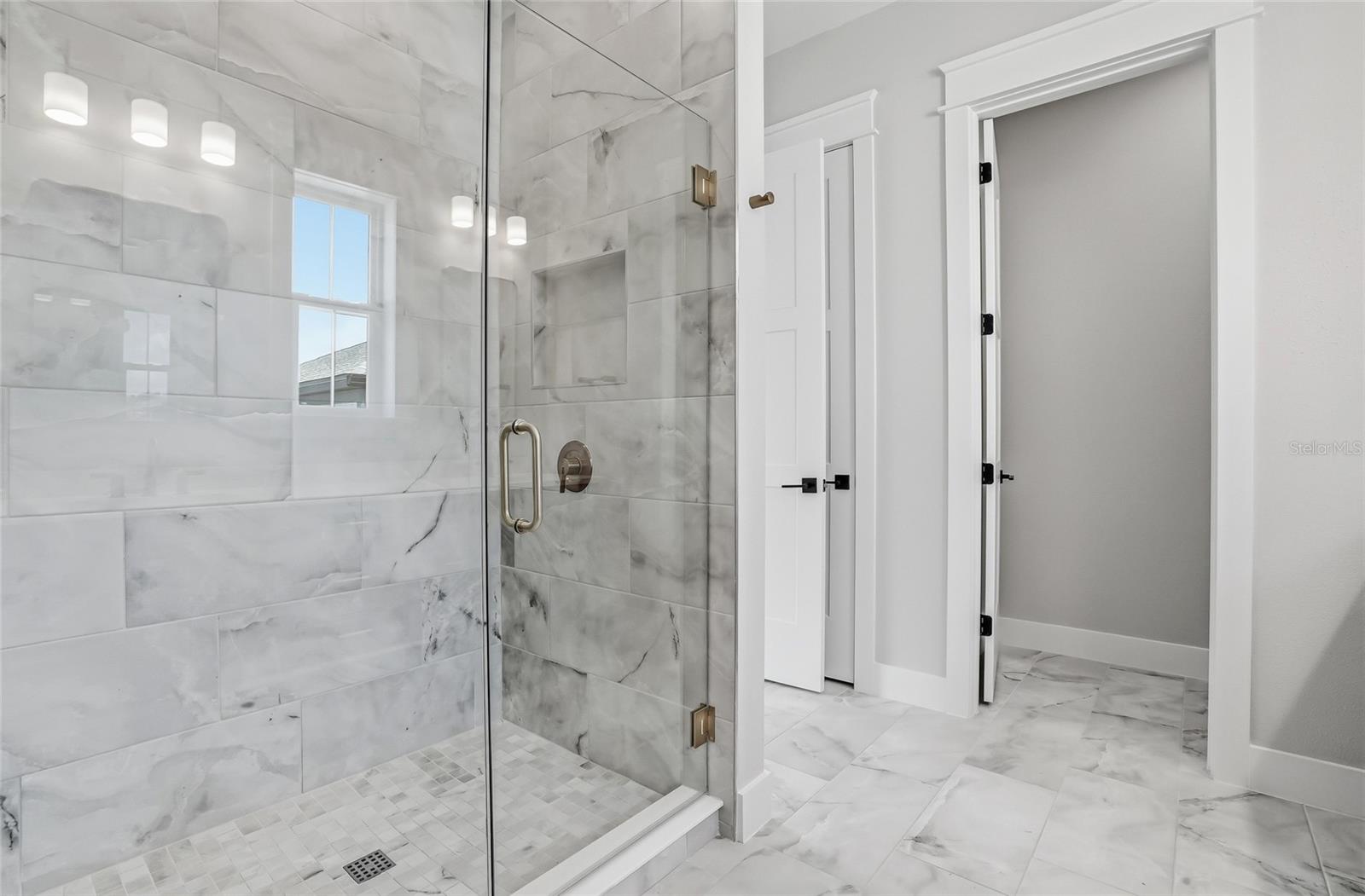 879 53RD AVE N, ST PETERSBURG, FL — photo 39