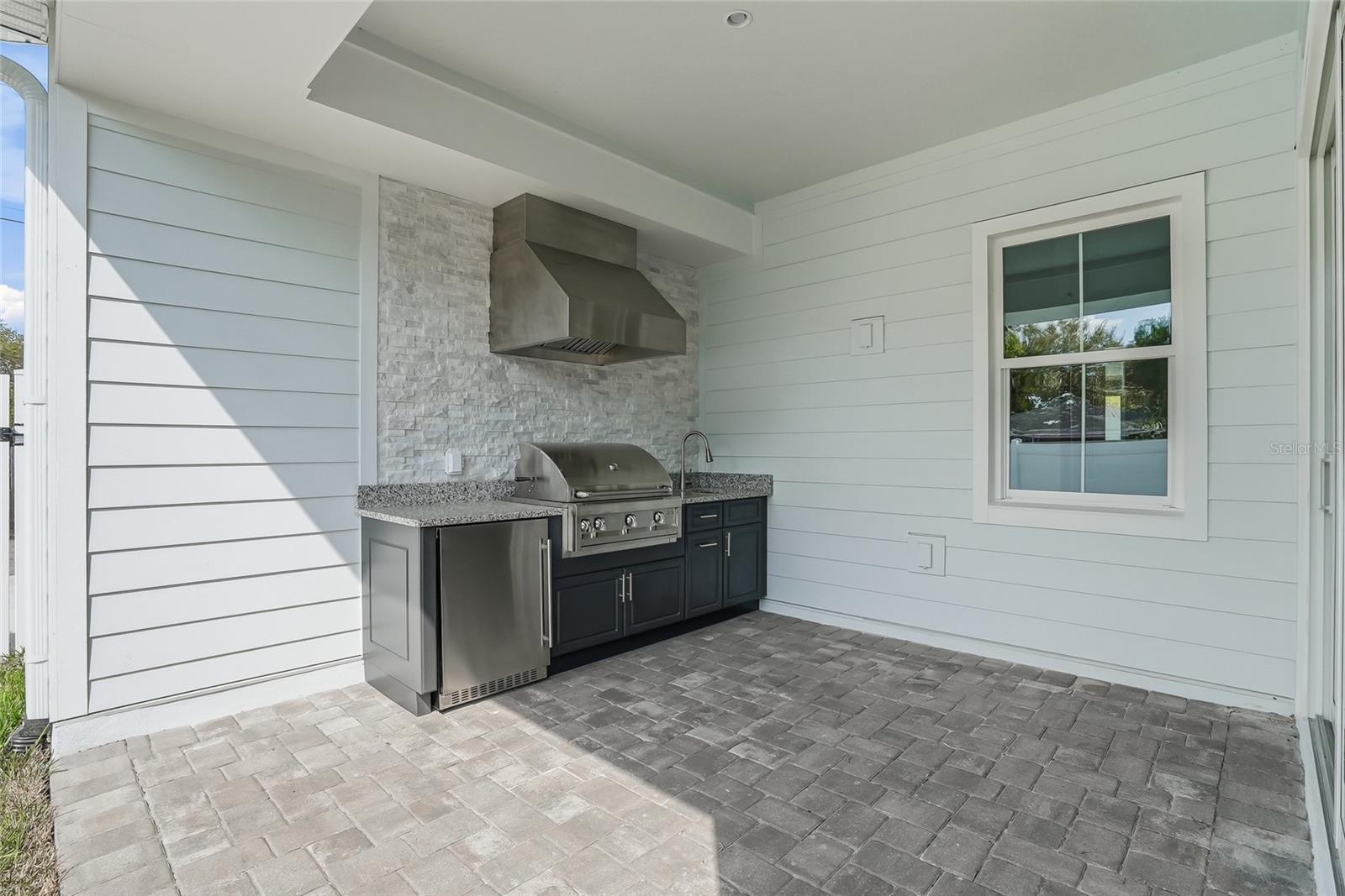 879 53RD AVE N, ST PETERSBURG, FL — photo 49