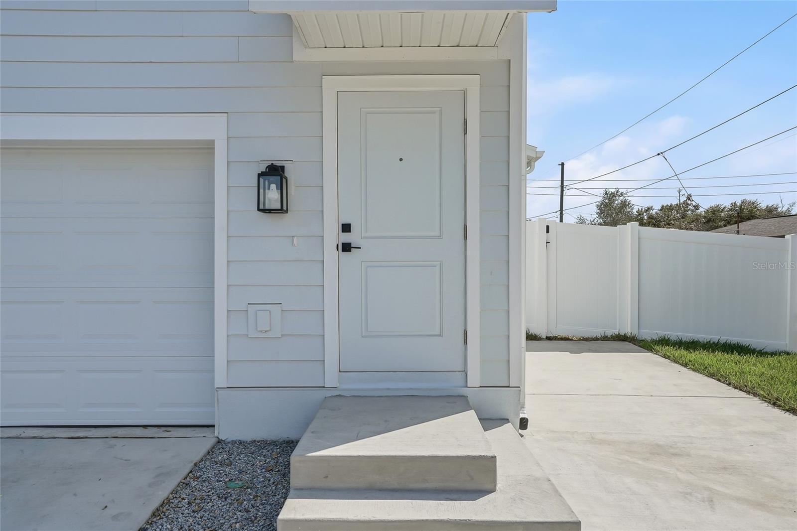 879 53RD AVE N, ST PETERSBURG, FL — photo 54