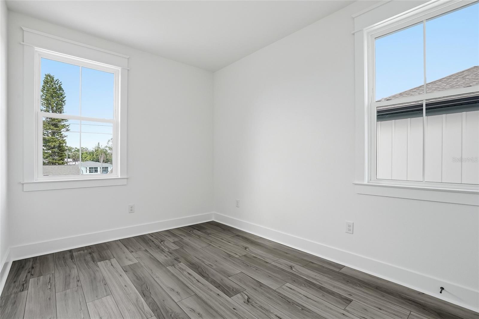 879 53RD AVE N, ST PETERSBURG, FL — photo 65