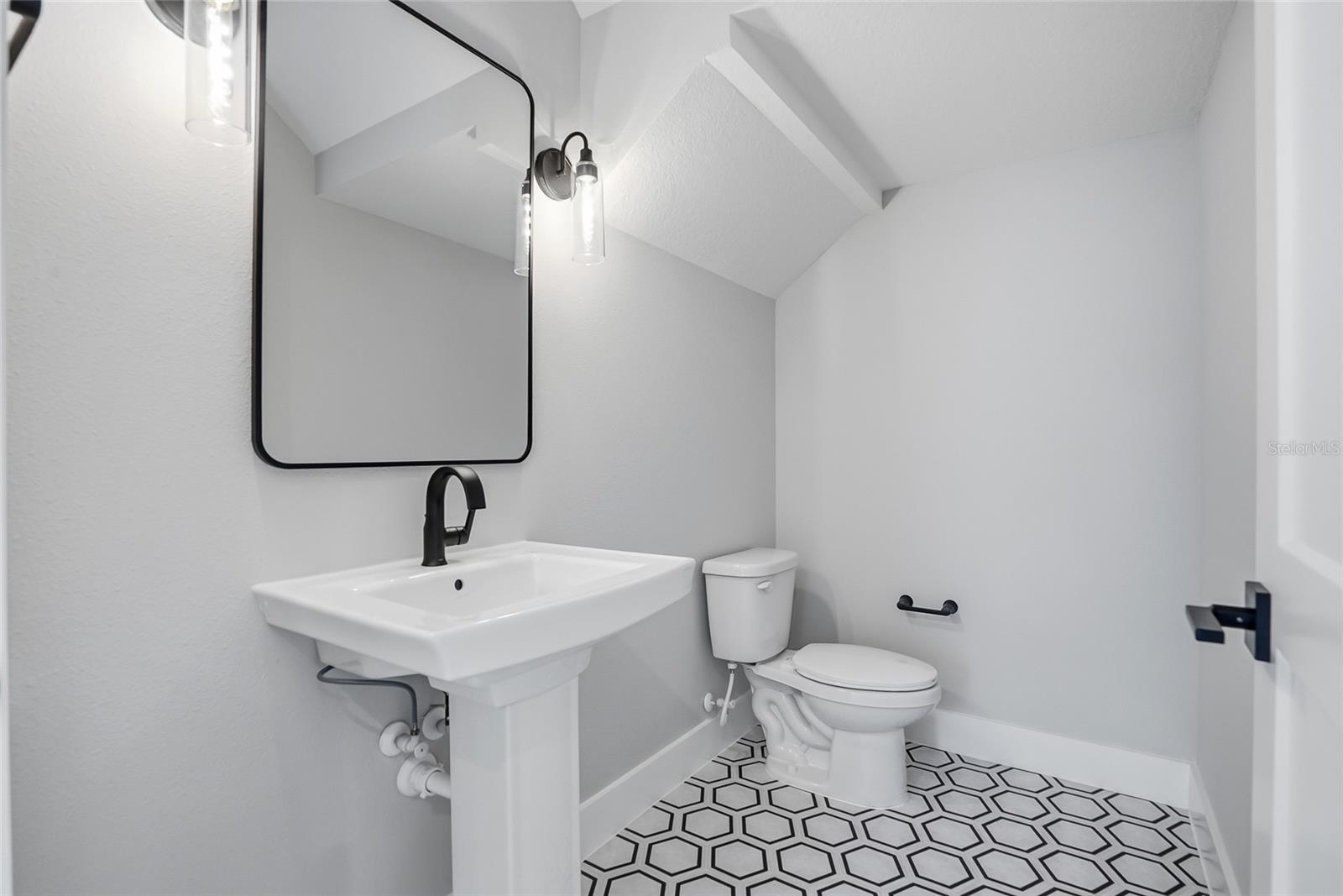 865 53RD AVE N, ST PETERSBURG, FL — photo 31