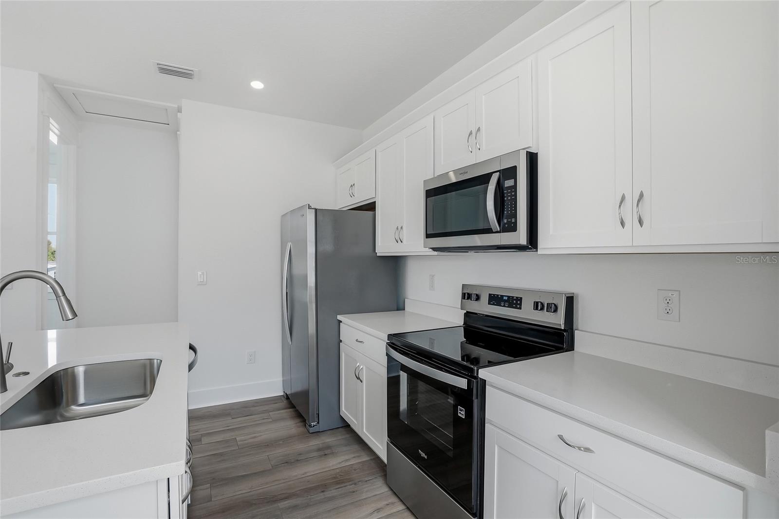 865 53RD AVE N, ST PETERSBURG, FL — photo 56