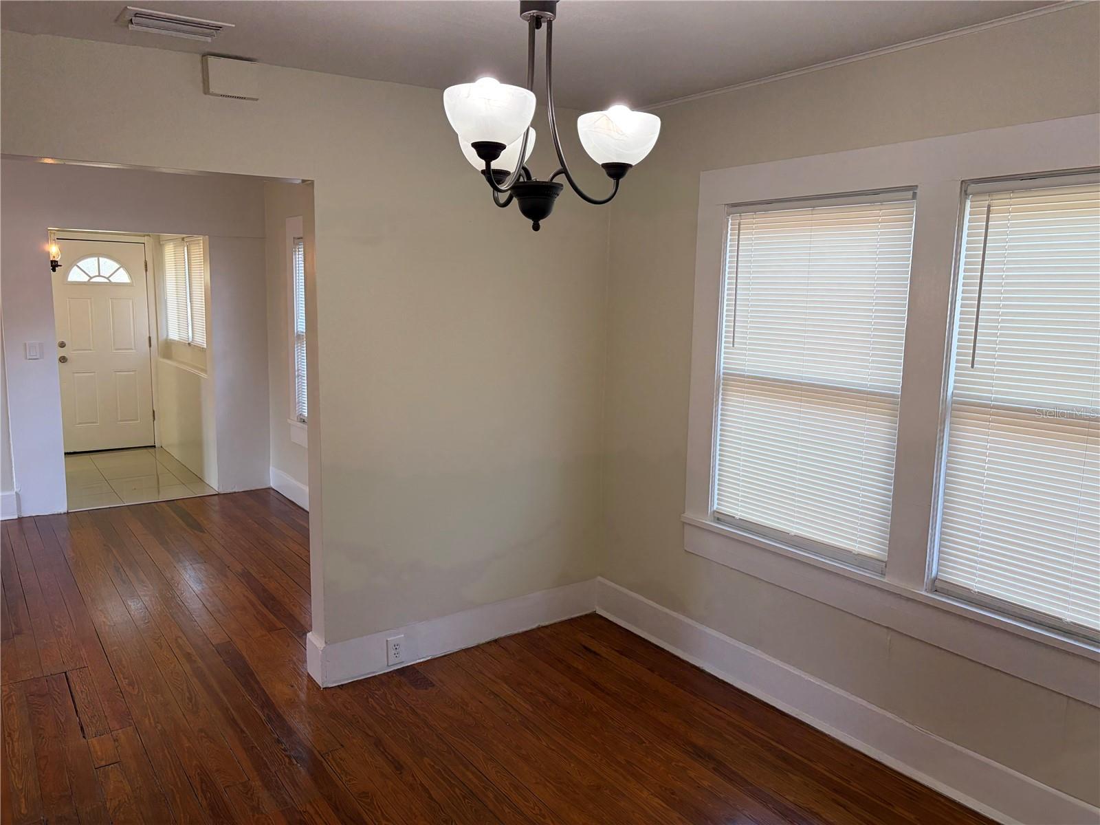 3844 BURLINGTON AVE N, ST PETERSBURG, FL — photo 8