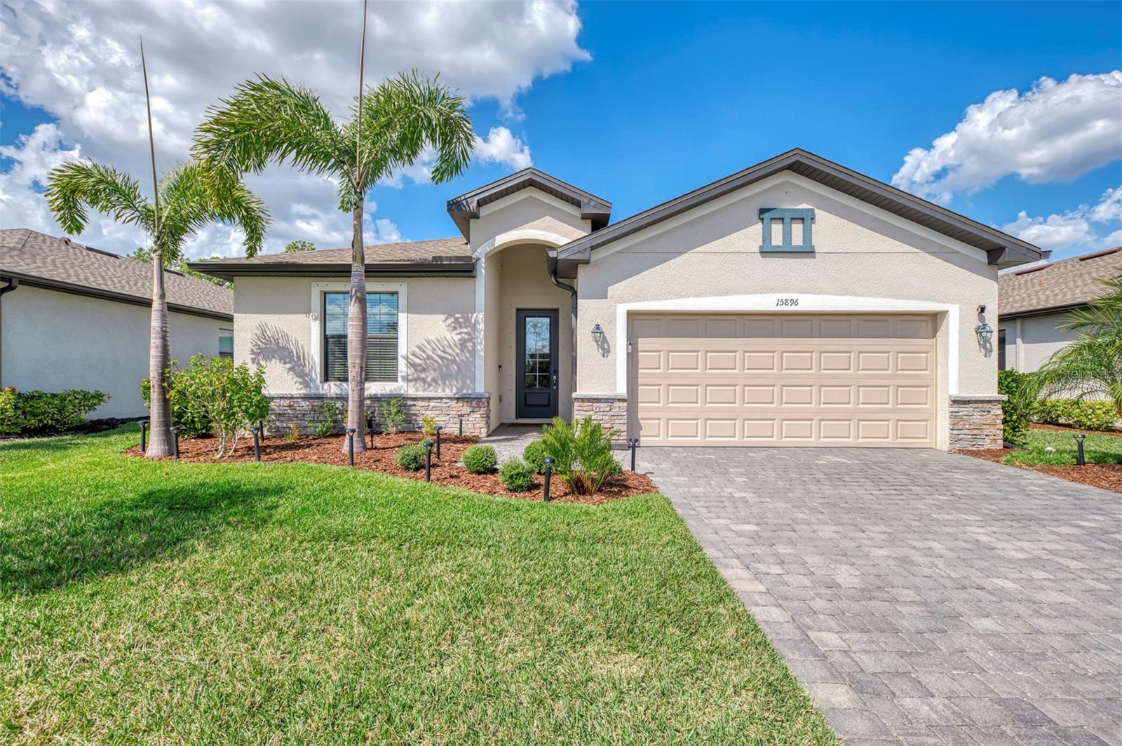 15896 HONEYSUCKLE ST, PORT CHARLOTTE, FL