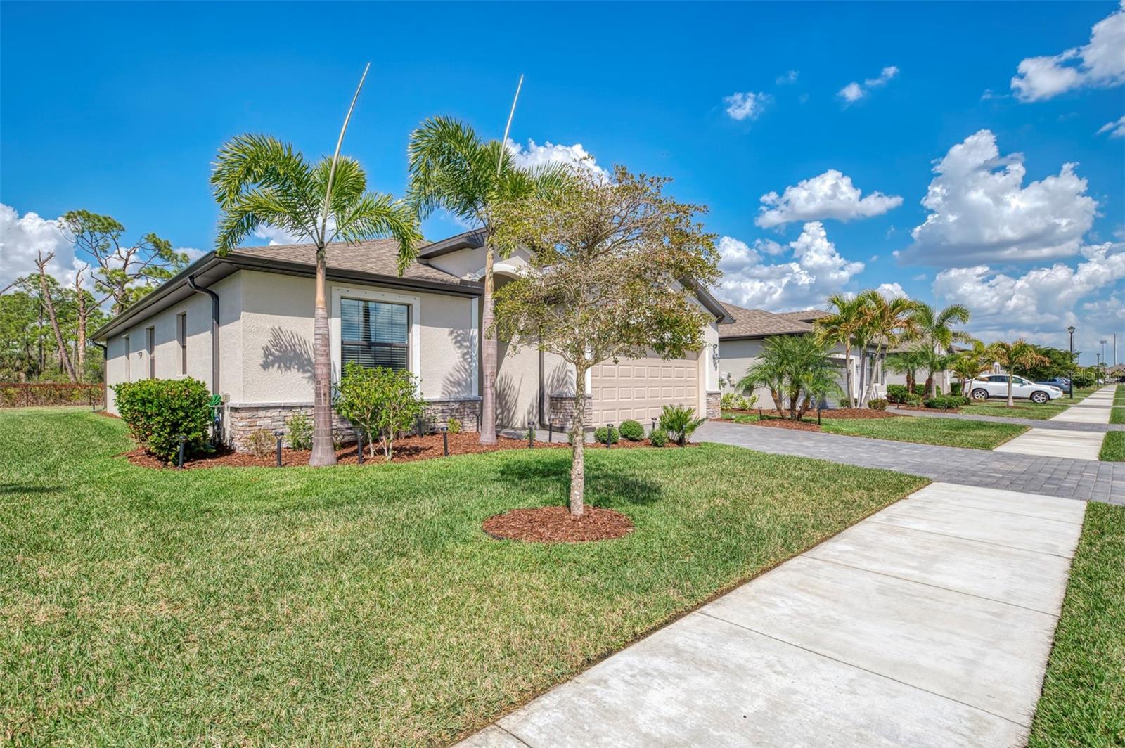 15896 HONEYSUCKLE ST, PORT CHARLOTTE, FL — photo 2