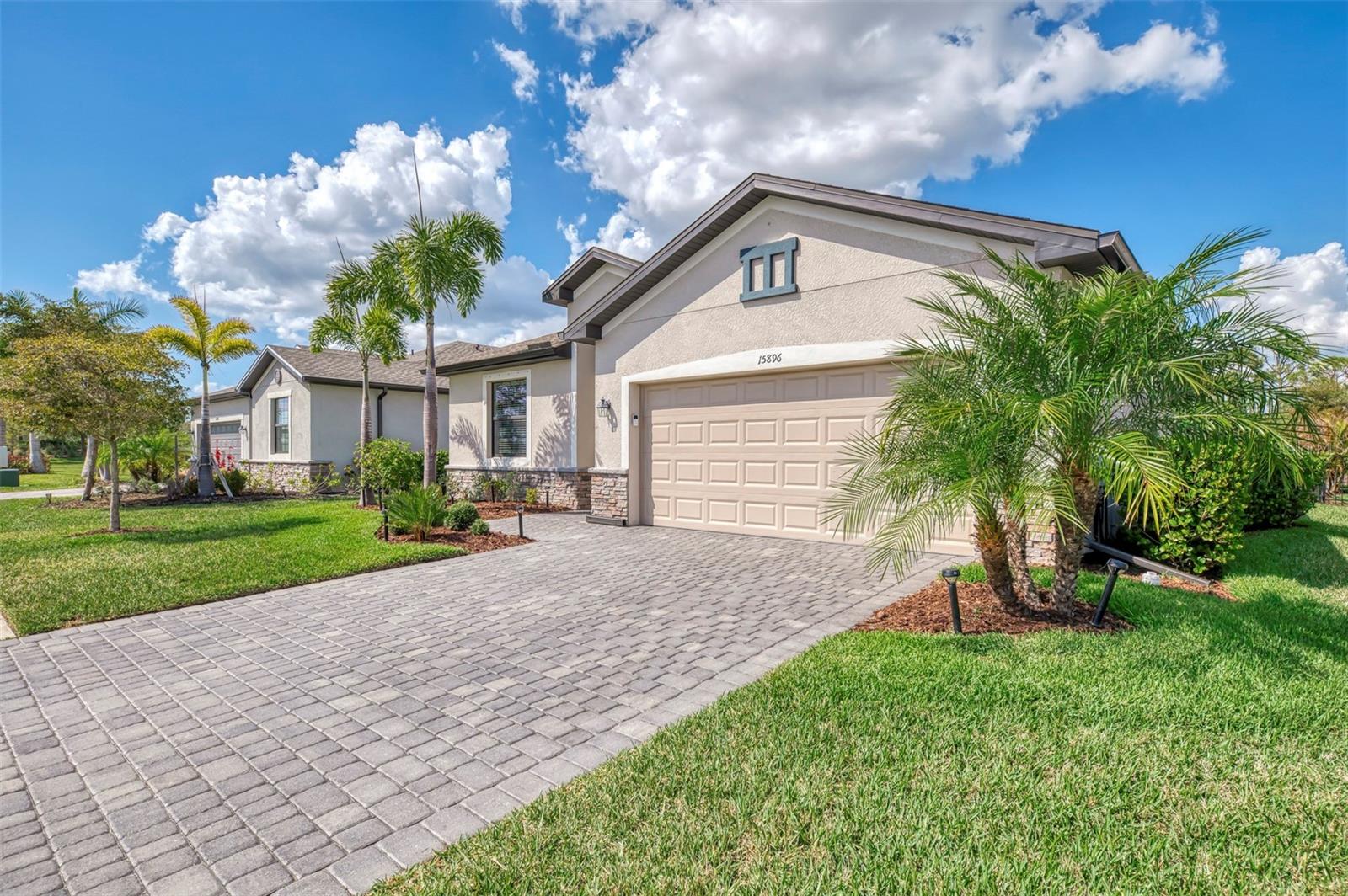 15896 HONEYSUCKLE ST, PORT CHARLOTTE, FL — photo 3