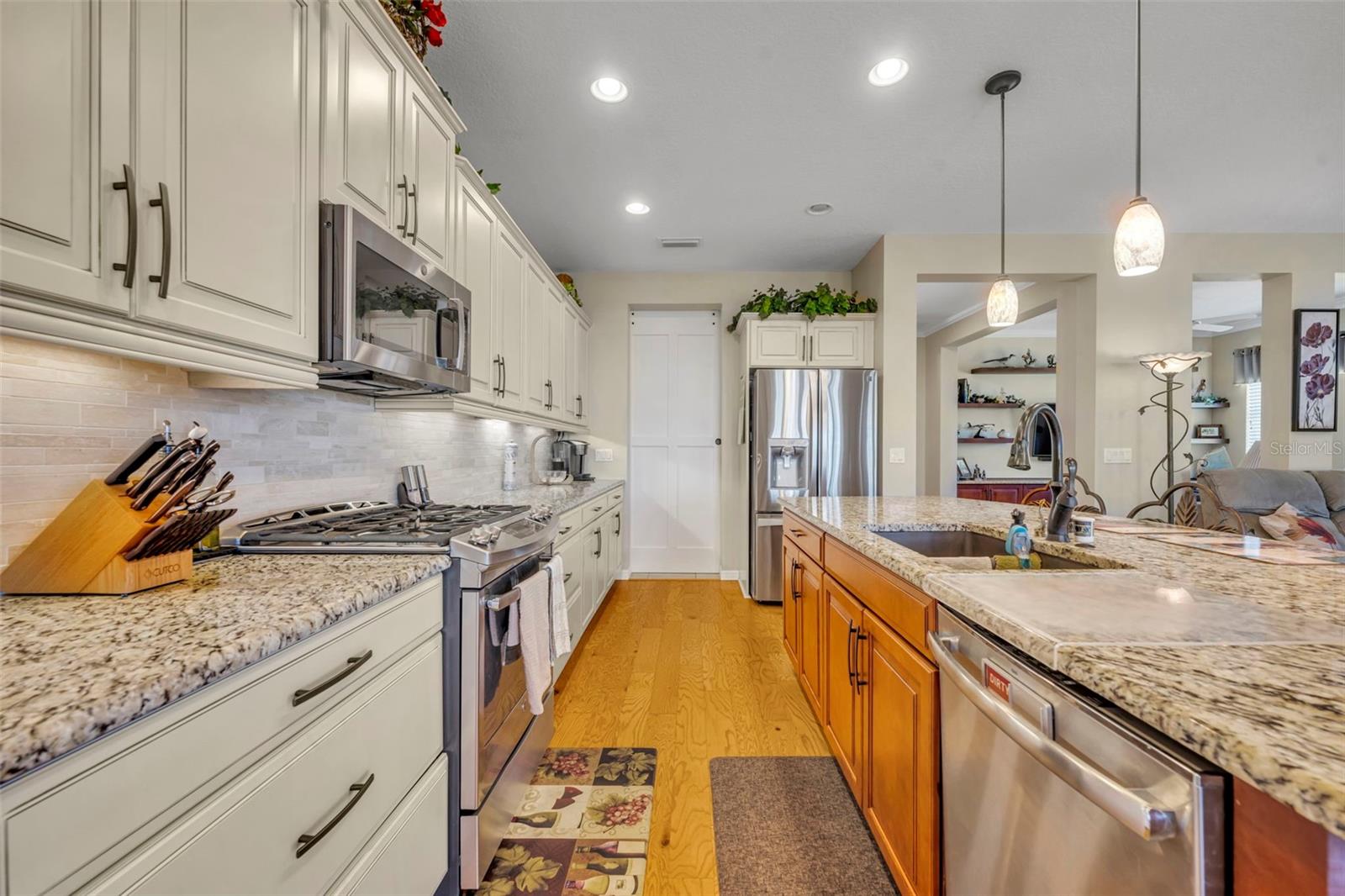 334 SILVER MAPLE RD, GROVELAND, FL — photo 37