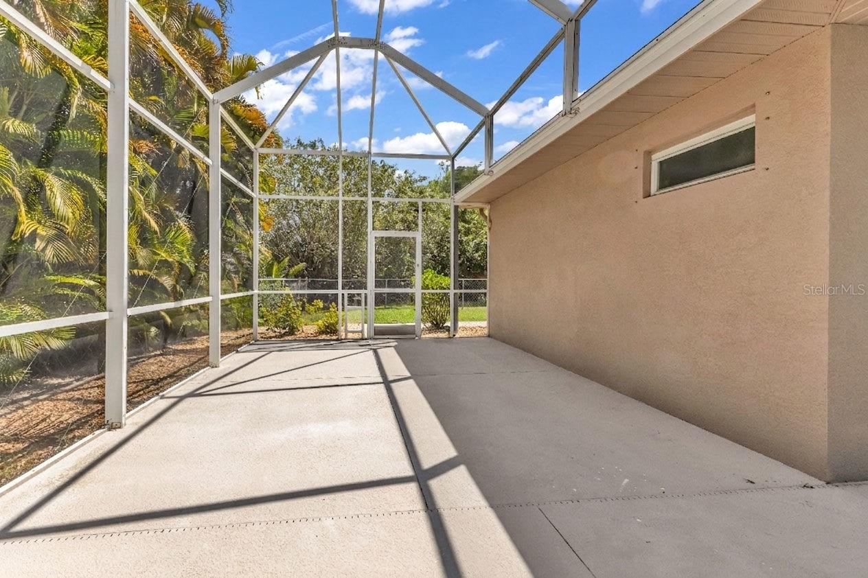 25042 BOLIVAR DR, PUNTA GORDA, FL — photo 10