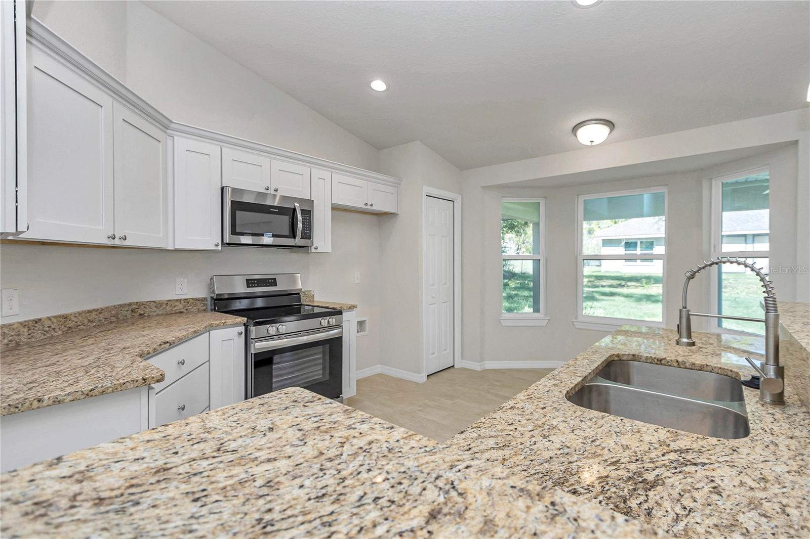 8677 SE 157TH PL, SUMMERFIELD, FL — photo 16