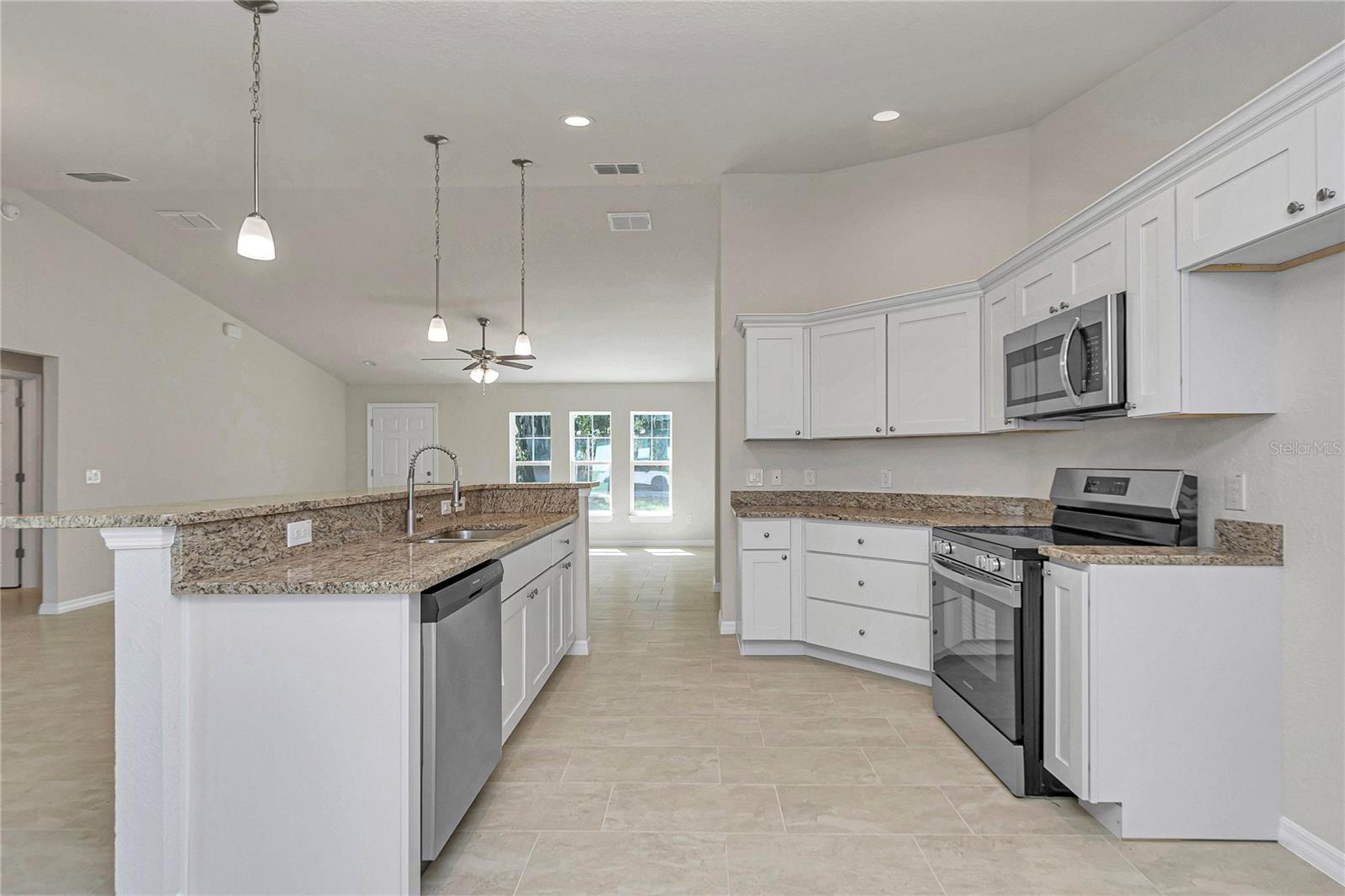 8677 SE 157TH PL, SUMMERFIELD, FL — photo 19