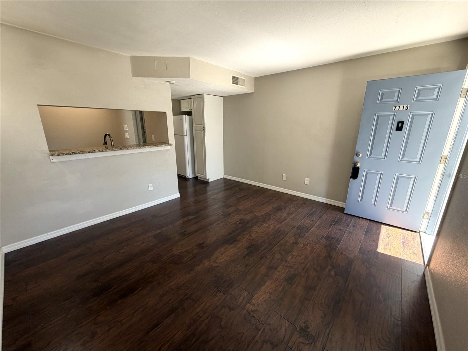 7113 E BANK DR #7113, TAMPA, FL — photo 2