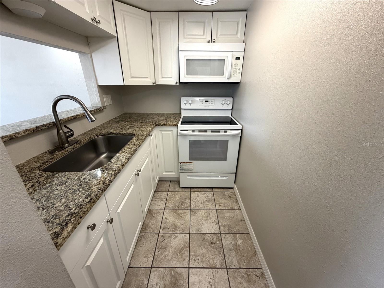 7113 E BANK DR #7113, TAMPA, FL — photo 3