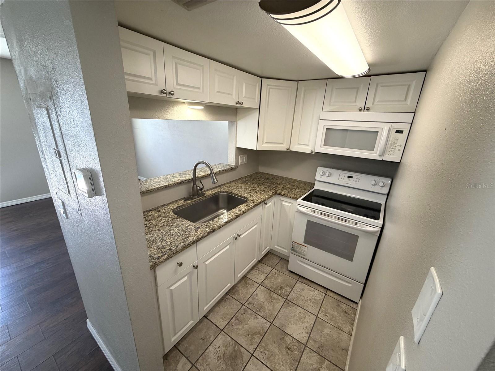 7113 E BANK DR #7113, TAMPA, FL — photo 4