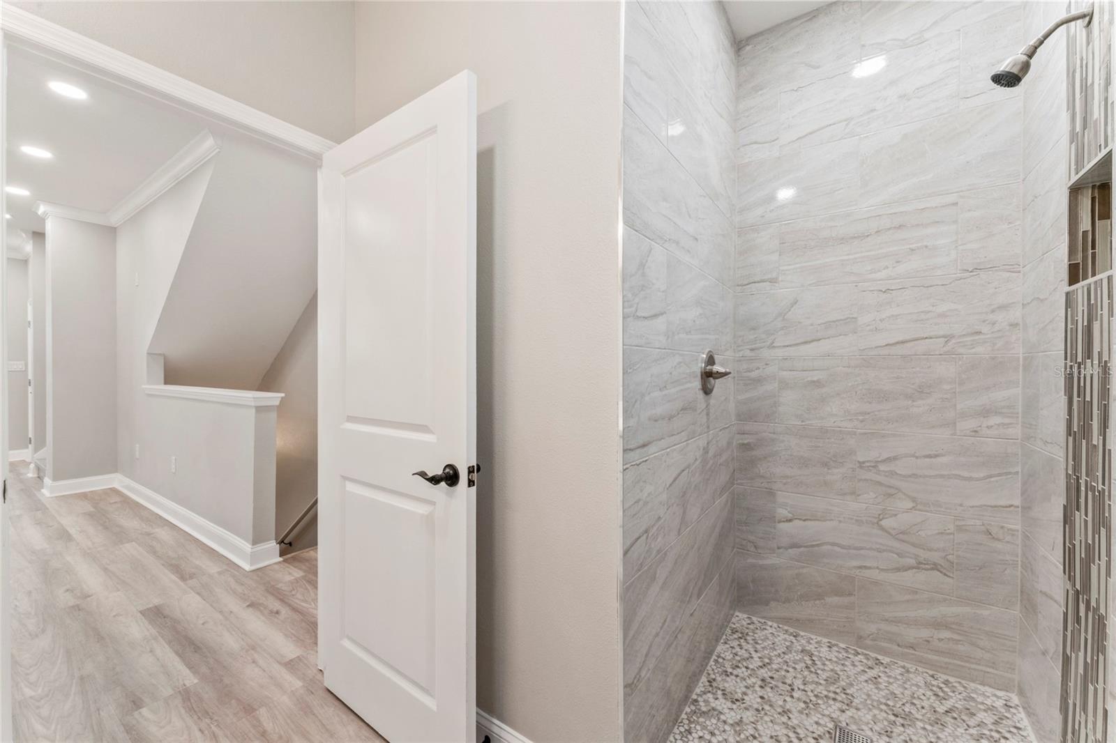 809 W LINEBAUGH AVE #1B, TAMPA, FL — photo 11
