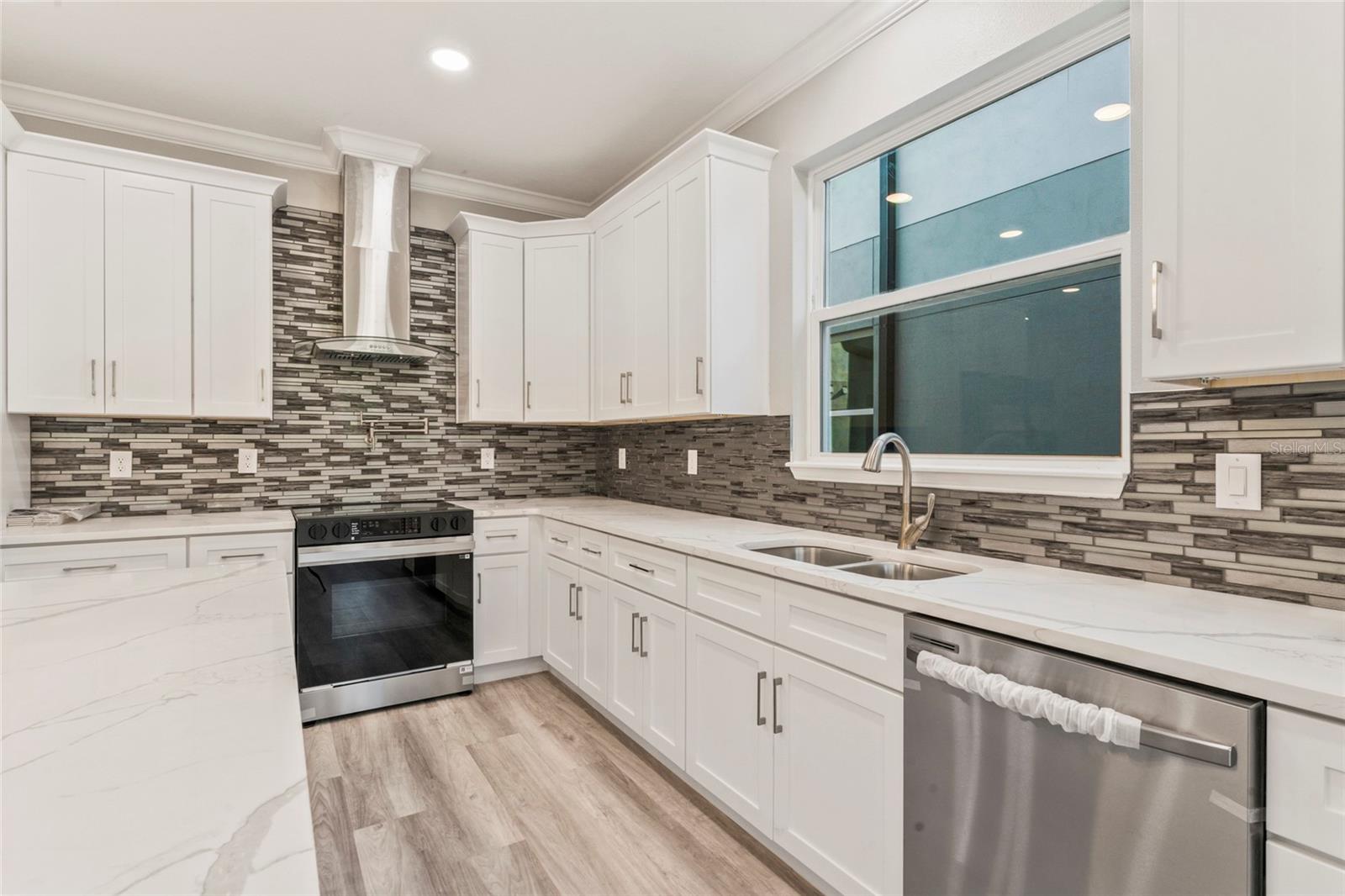 809 W LINEBAUGH AVE #1B, TAMPA, FL — photo 15