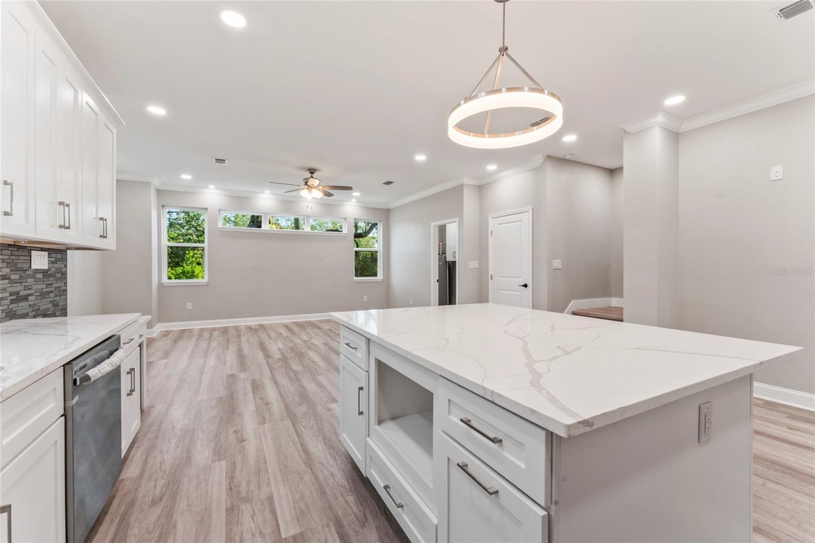 809 W LINEBAUGH AVE #1B, TAMPA, FL — photo 17