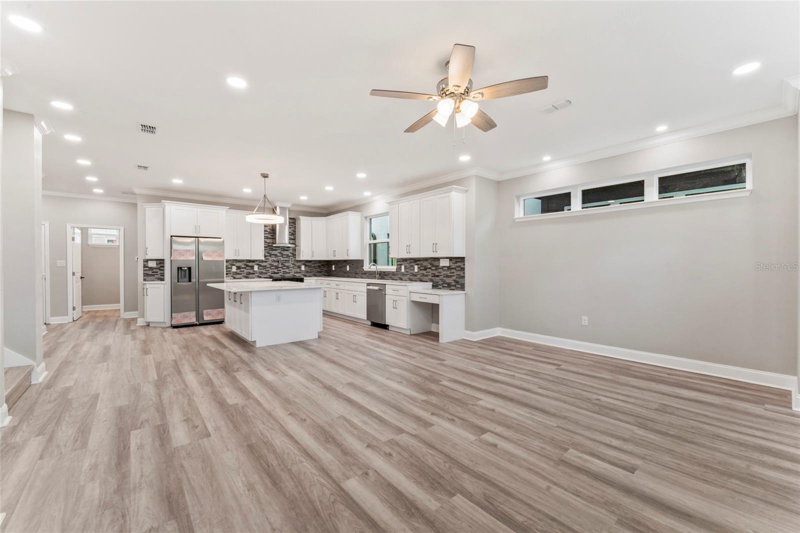 809 W LINEBAUGH AVE #1B, TAMPA, FL — photo 19