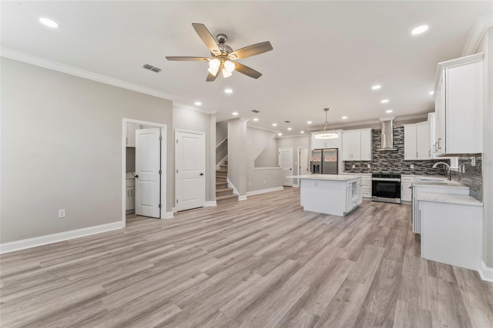 809 W LINEBAUGH AVE #1B, TAMPA, FL — photo 20