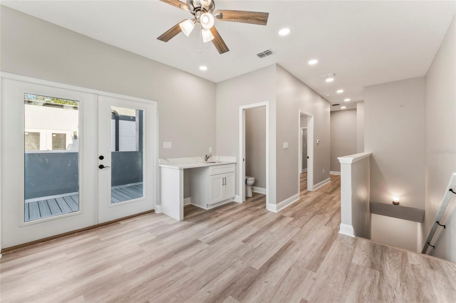 809 W LINEBAUGH AVE #1B, TAMPA, FL — photo 23