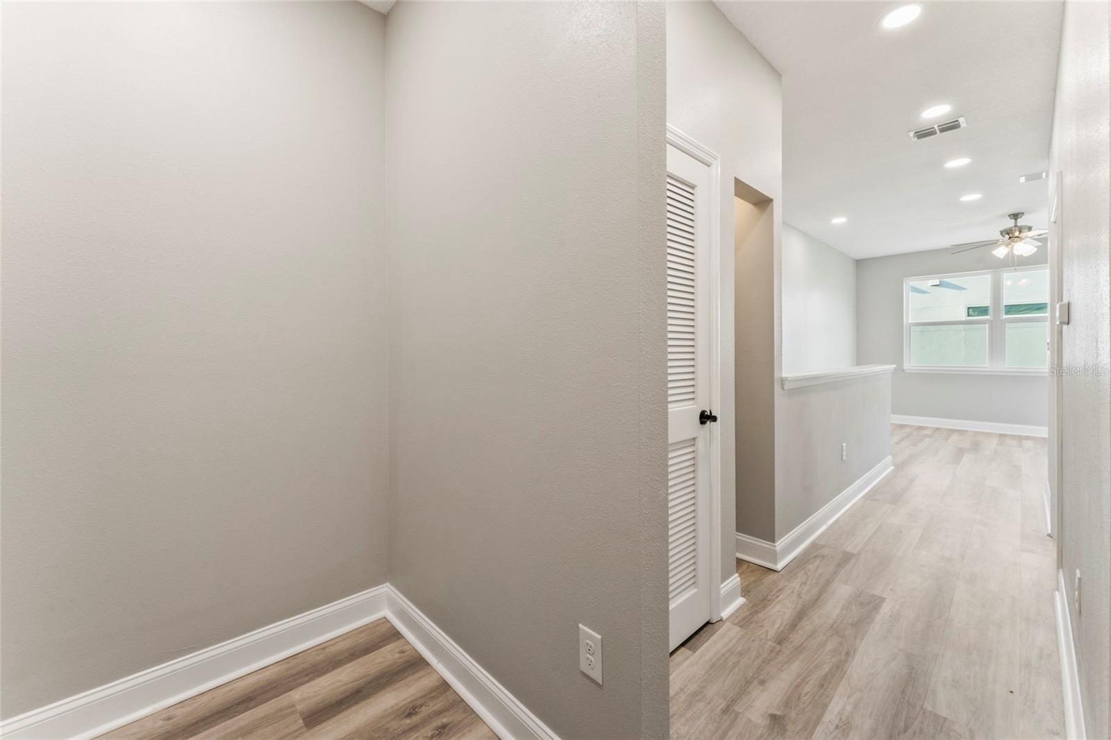 809 W LINEBAUGH AVE #1B, TAMPA, FL — photo 28