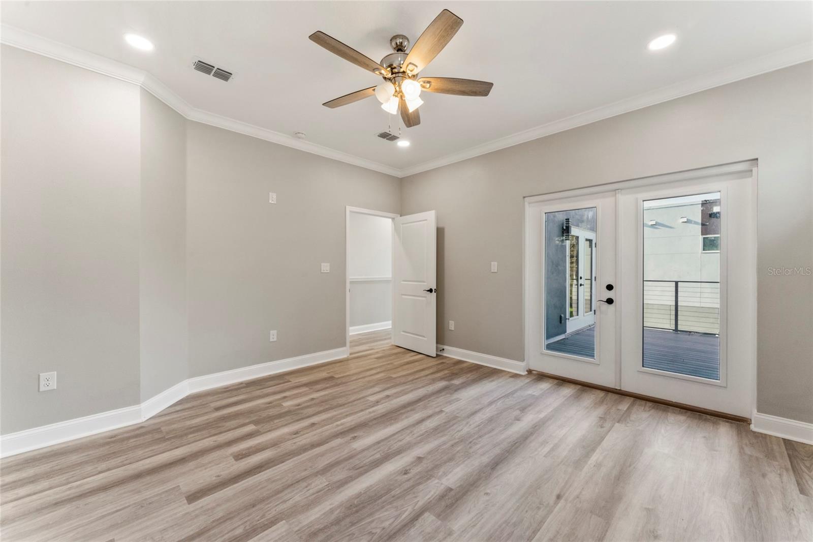 809 W LINEBAUGH AVE #1B, TAMPA, FL — photo 33