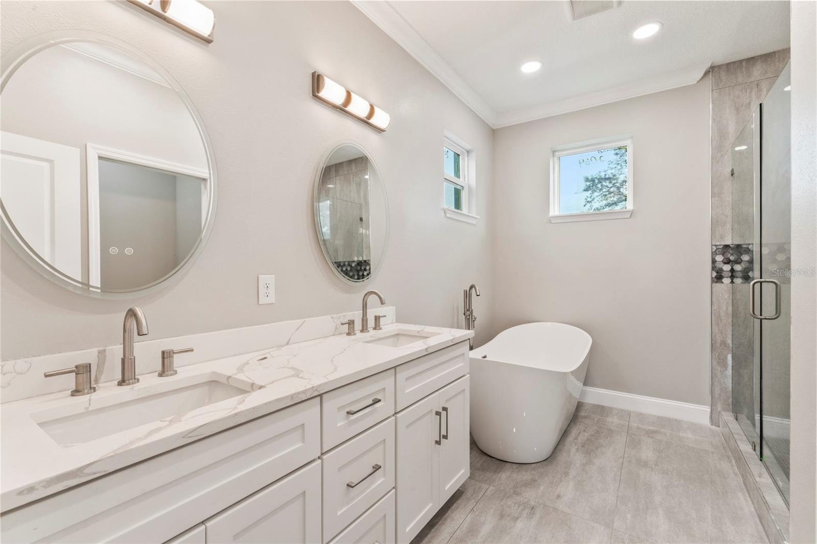 809 W LINEBAUGH AVE #1B, TAMPA, FL — photo 34