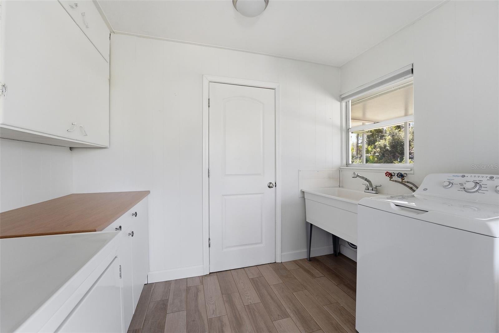 2400 PINE CT, NOKOMIS, FL — photo 17