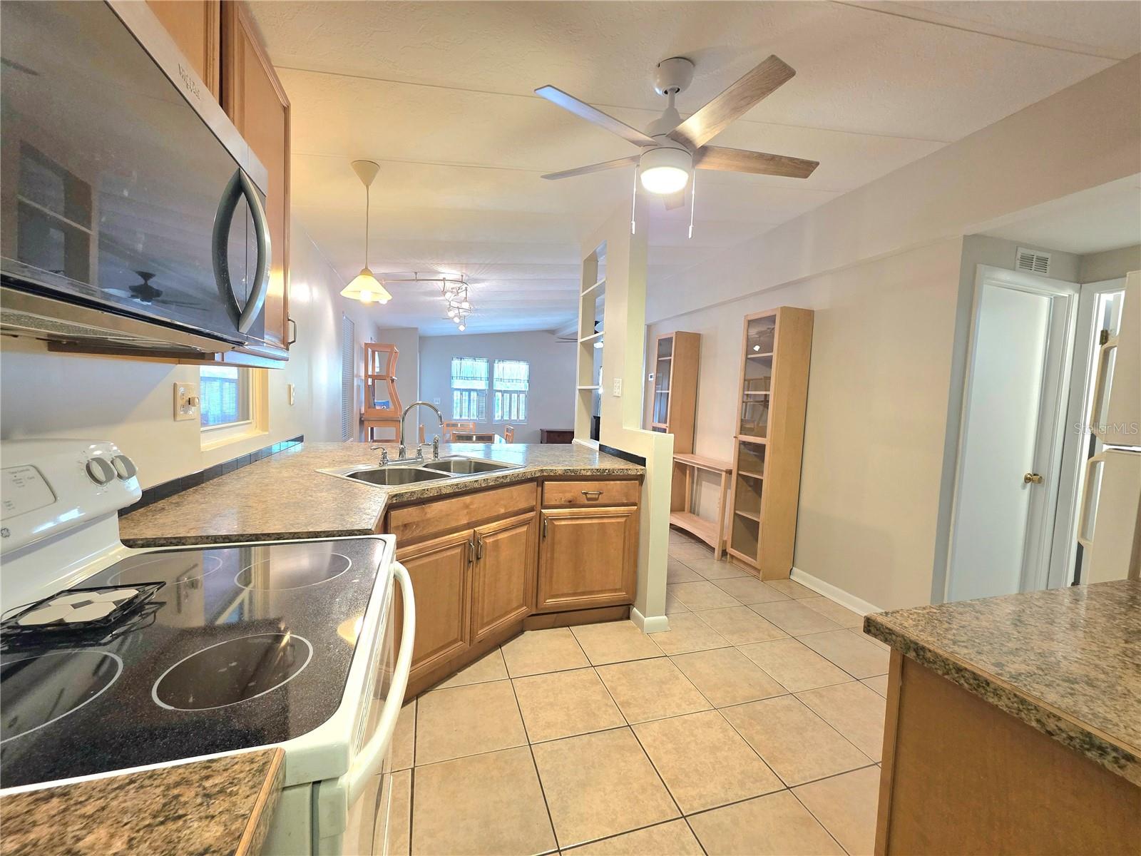 37408 MARTA AVE, ZEPHYRHILLS, FL — photo 26