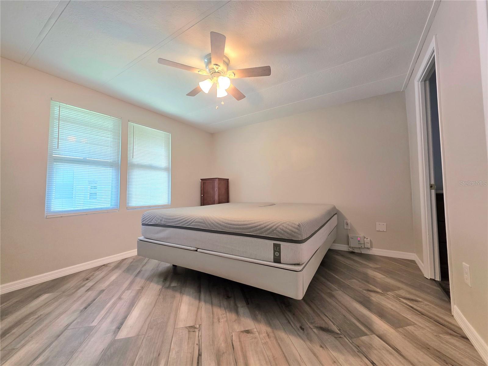 37408 MARTA AVE, ZEPHYRHILLS, FL — photo 33