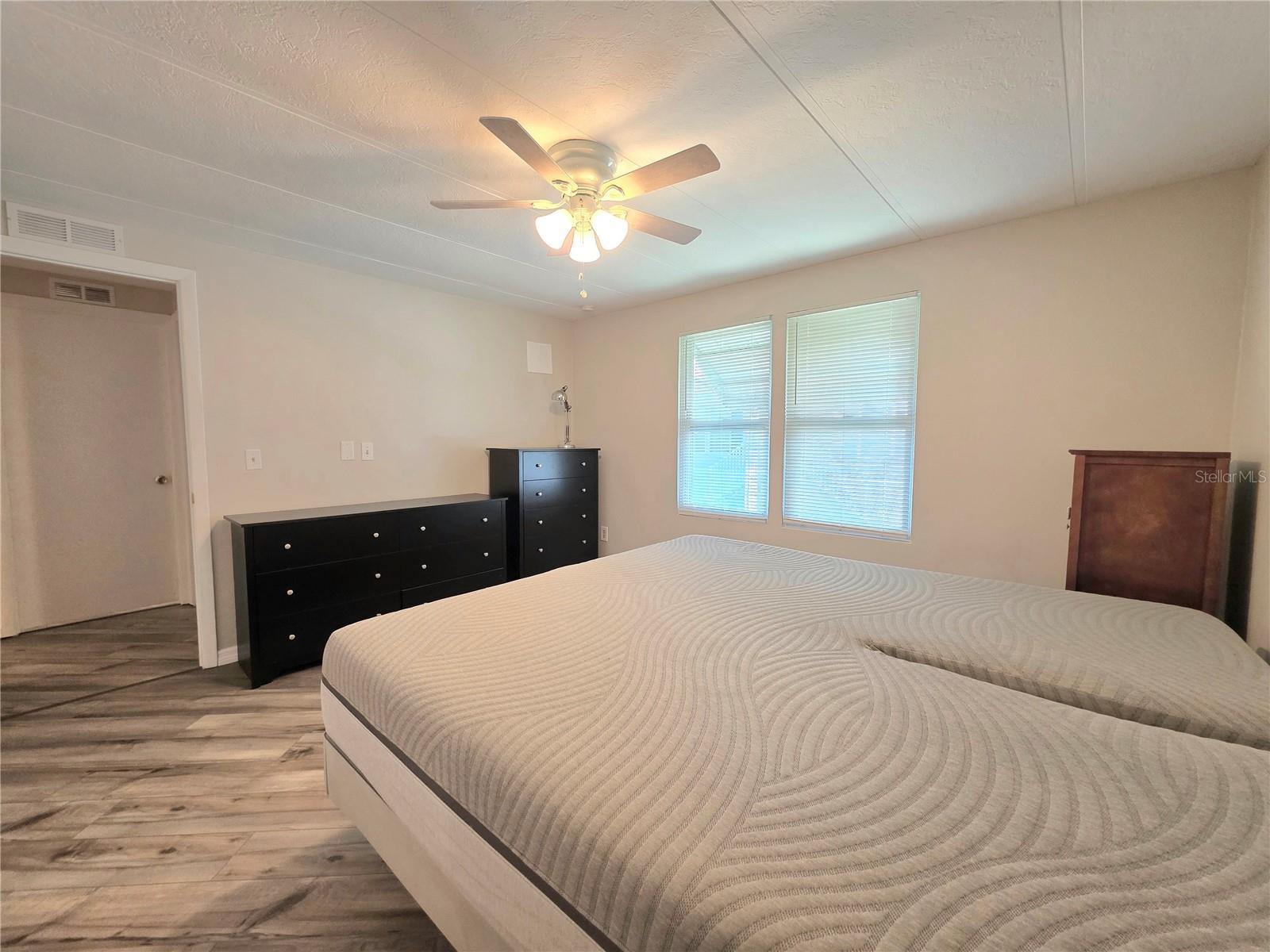 37408 MARTA AVE, ZEPHYRHILLS, FL — photo 34
