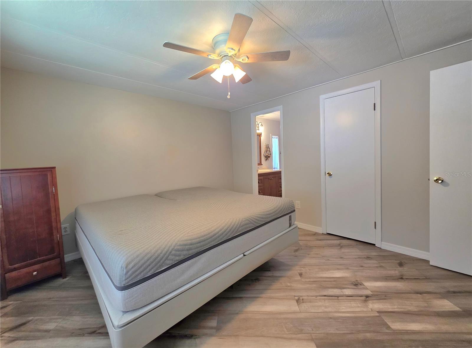 37408 MARTA AVE, ZEPHYRHILLS, FL — photo 35