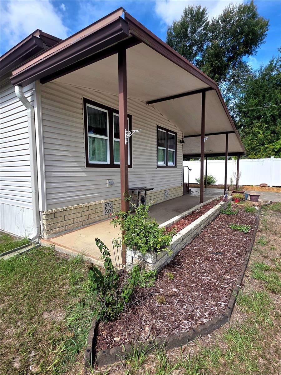 37408 MARTA AVE, ZEPHYRHILLS, FL — photo 2