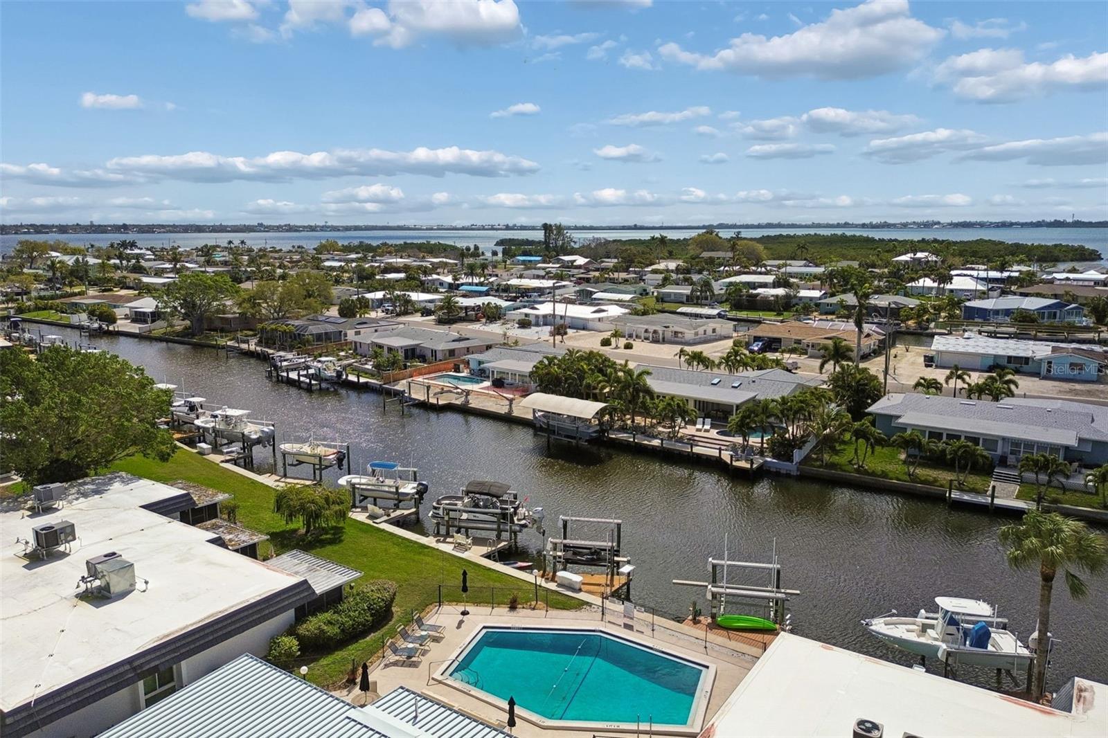 10443 WATERBIRD WAY, BRADENTON, FL — photo 59