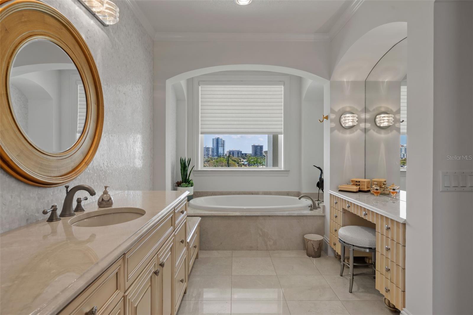 464 GOLDEN GATE PT #703, SARASOTA, FL — photo 49