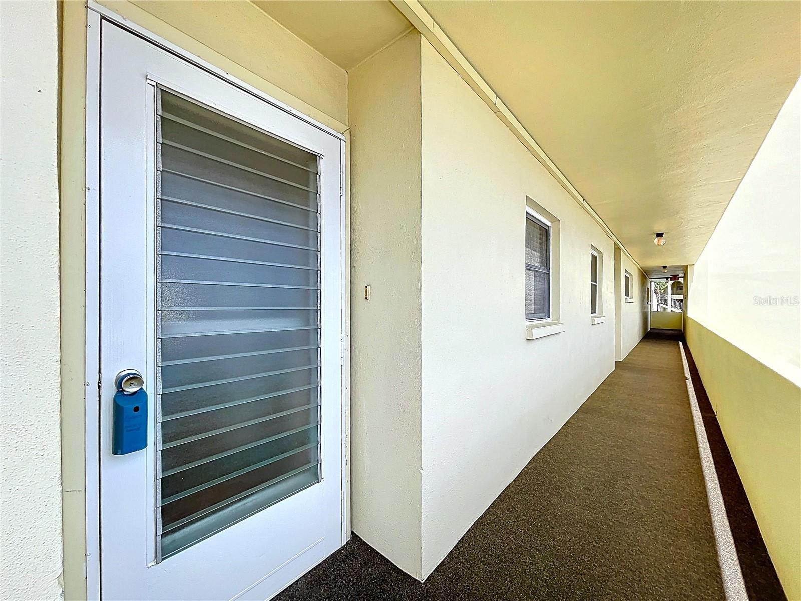 4650 COVE CIR #209, ST PETERSBURG, FL — photo 2