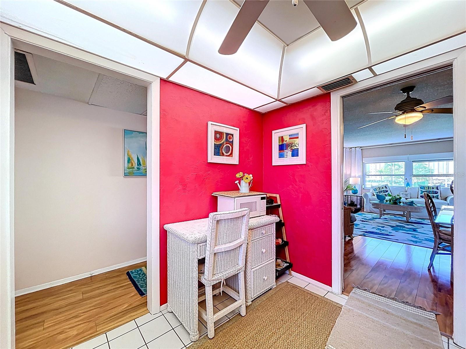 4650 COVE CIR #209, ST PETERSBURG, FL — photo 3