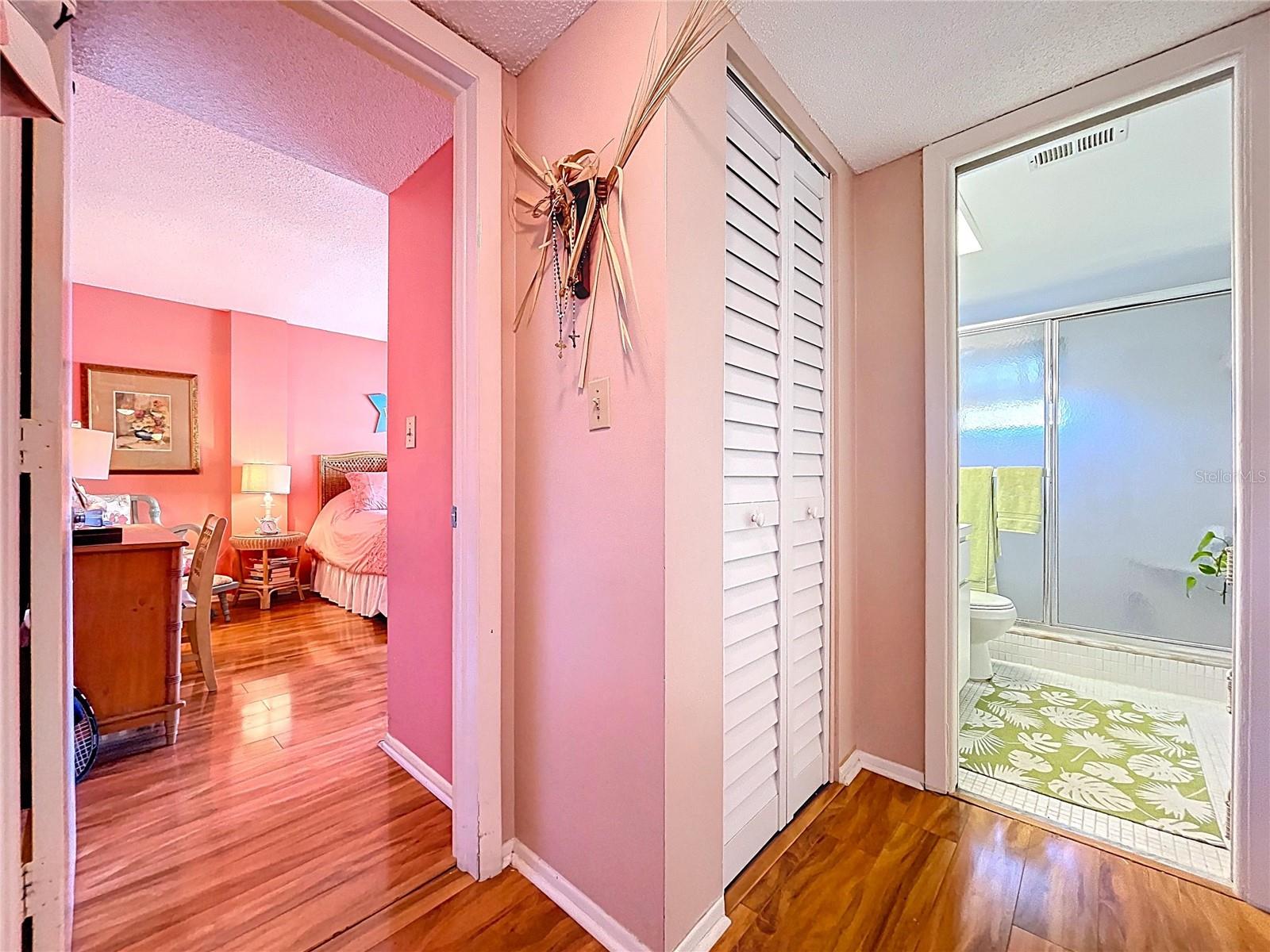 4650 COVE CIR #209, ST PETERSBURG, FL — photo 18