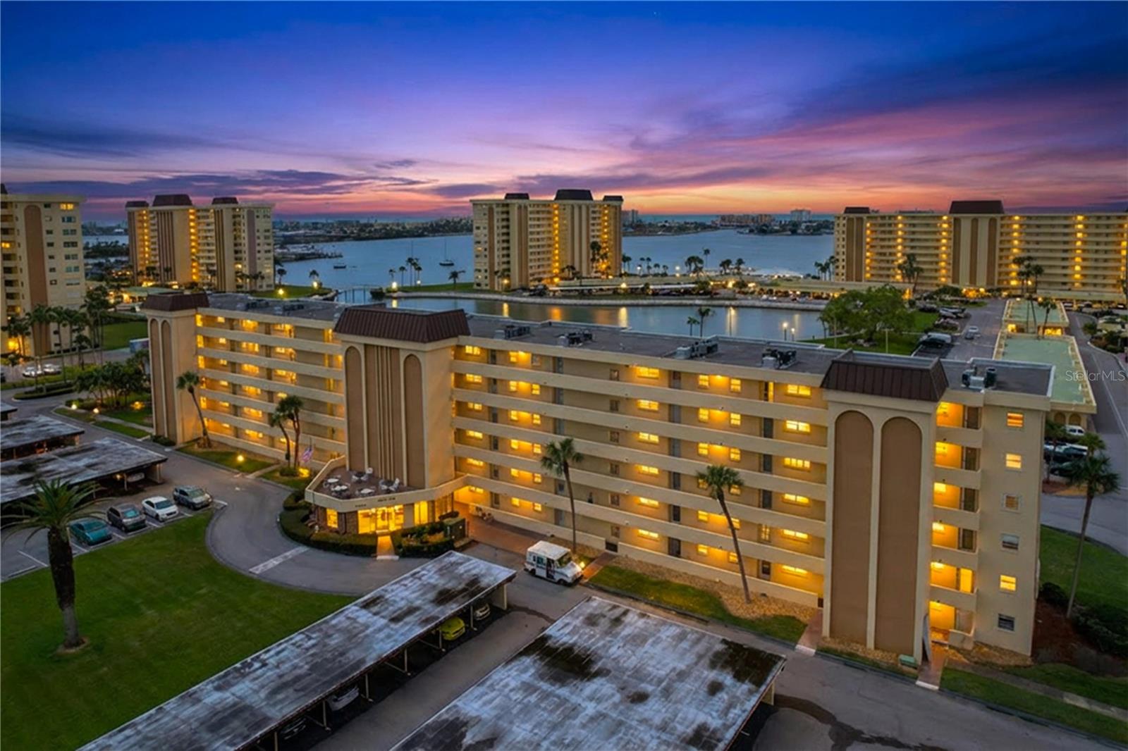 4650 COVE CIR #209, ST PETERSBURG, FL — photo 42