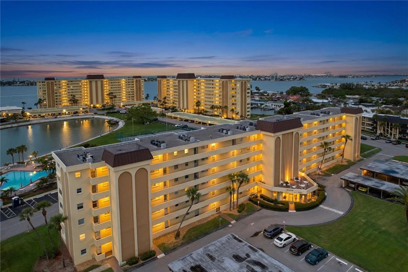 4650 COVE CIR #209, ST PETERSBURG, FL — photo 43
