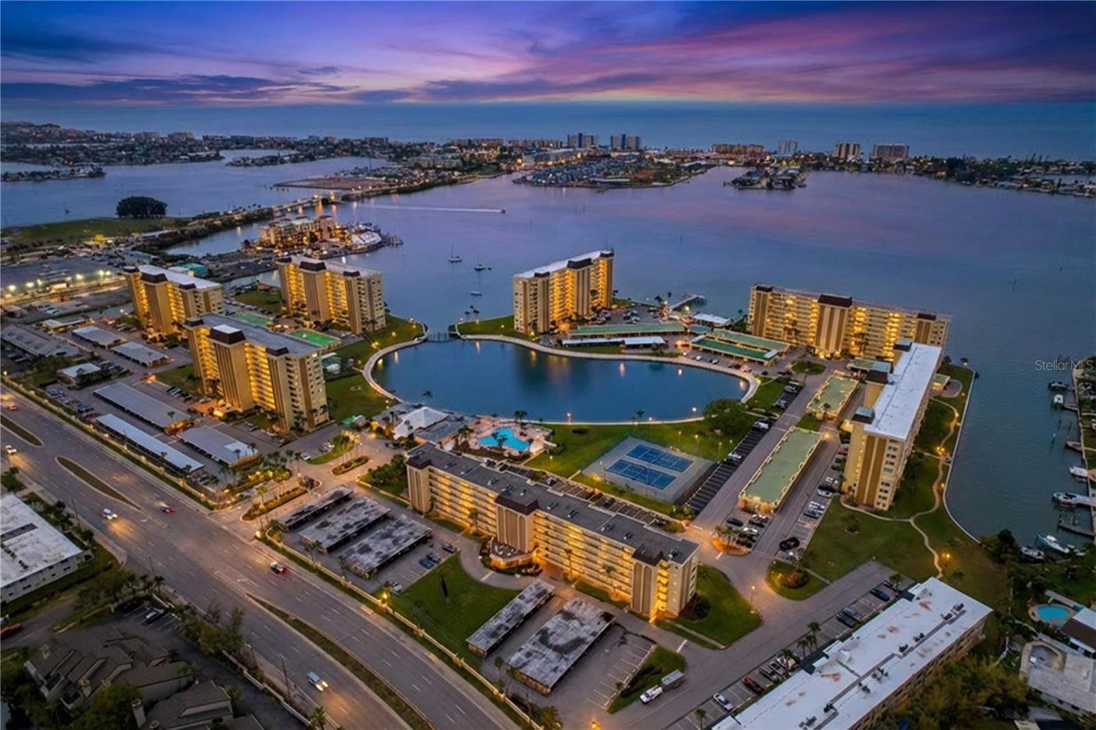 4650 COVE CIR #209, ST PETERSBURG, FL — photo 45