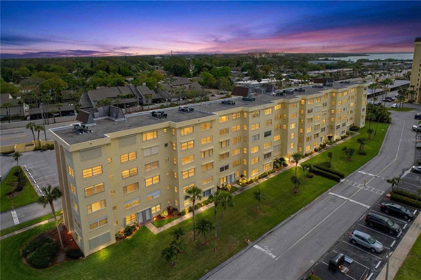 4650 COVE CIR #209, ST PETERSBURG, FL — photo 47