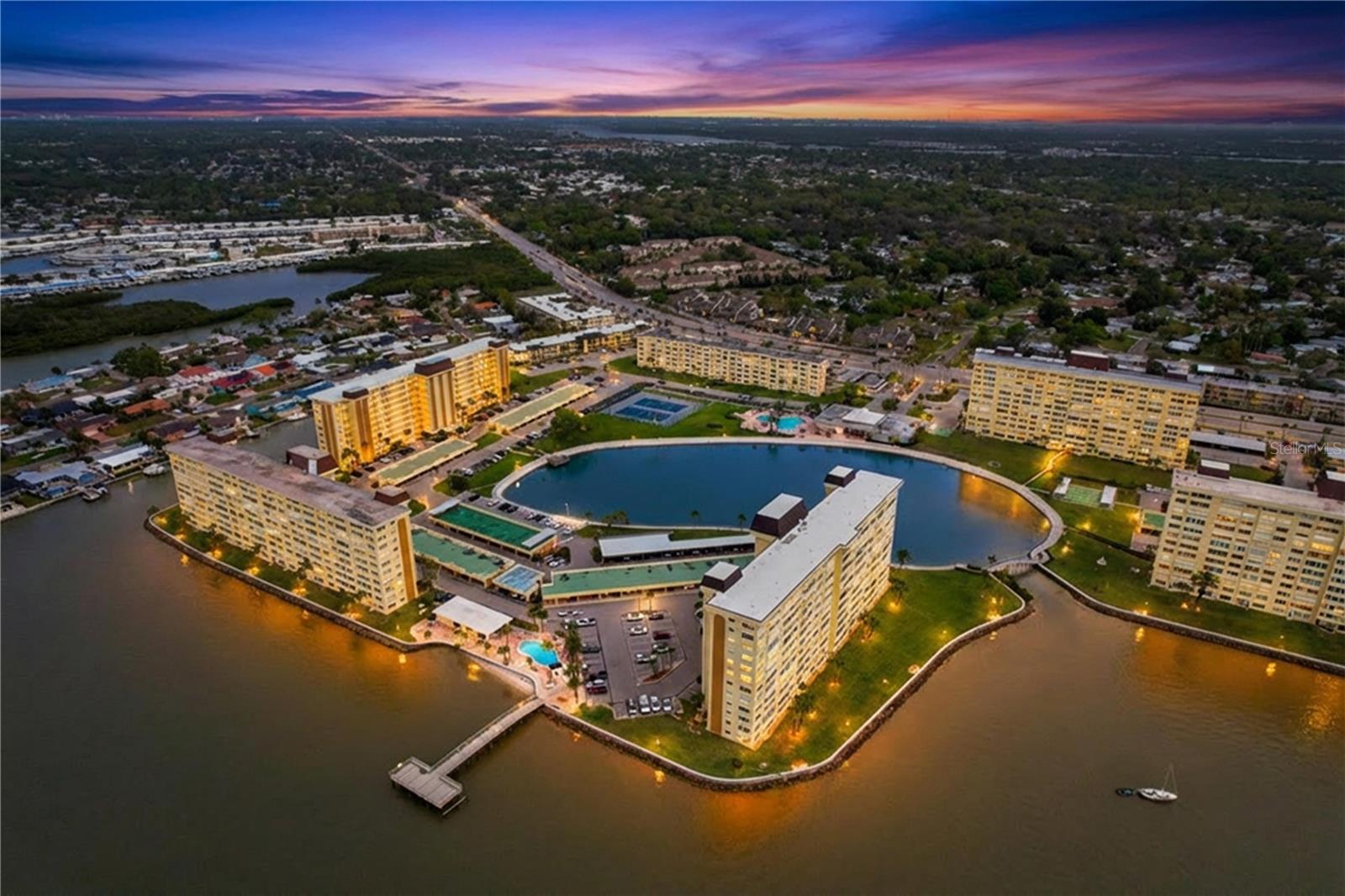4650 COVE CIR #209, ST PETERSBURG, FL — photo 49